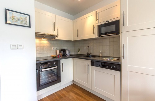Duingt Apartamento | LES LIBELLULES - STUDIO pieds dans l'eau, plage