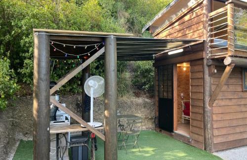 Privas Otro | Les lucioles cabane chalet avec Jacuzzi privatif