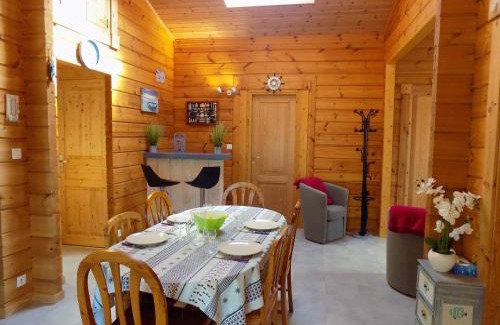 Les Mathes Villa | Les Mathes La Palmyre - MAISON CABANE des TRAPPEURS - PROCHE COMMERCES