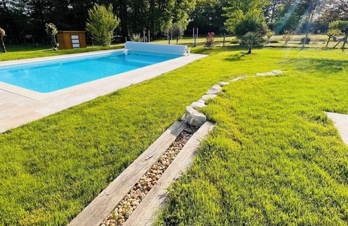 Annesse-et-Beaulieu Casa | Les Mazades 10 minutes from Périgueux. Furnished tourist accommodation classified 3*.
