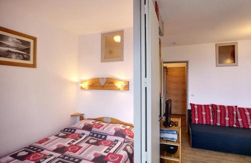 Reberty Apartamento | Les Menuires: Appart 2 pièces+Coin Montagne, 5 pers, Ski aux pieds, Balcon, Ascenseur - FR-1-178-116