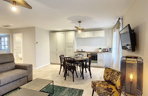 St.-Remy-de-Provence Apartamento | Les Oliviers-Apartamento-Premium-Baño con ducha-Vista a la Ciudad