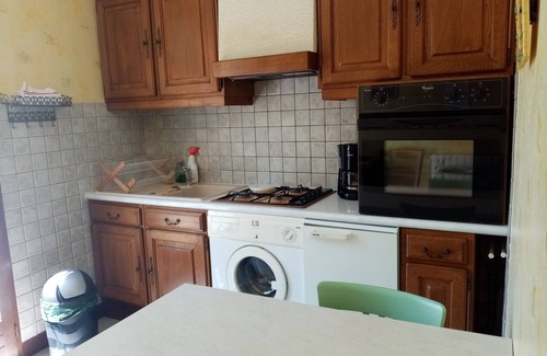 Vic-sur-Cere Apartamento | les Pétunias