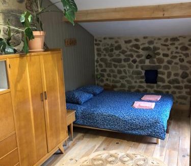 Lamastre Casa | Les pentes du chateau de Retourtour