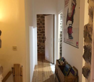 Lamastre Casa | Les pentes du chateau de Retourtour