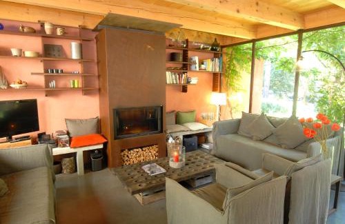 Besse-sur-Issole Cama Y Desayuno | Les Pierres Sauvages