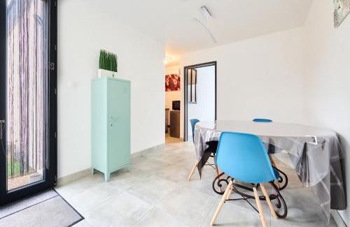 Talant Apartamento | Les pins de Talant , au calme en rez de jardin