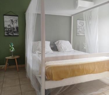 Trois-Ilets Apartamento | Les poinsettias
