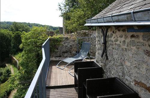 Sainte-Suzanne-and-Chammes Casa | Les Remparts de Sainte-Suzanne