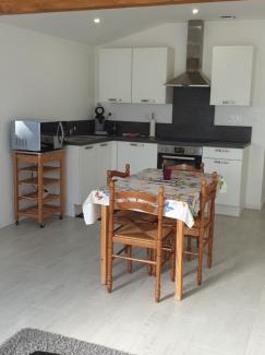 Saint-Gervais-d'Auvergne Apartamento | Les Rochettes, joli appartement, tout neuf, calme et paisible