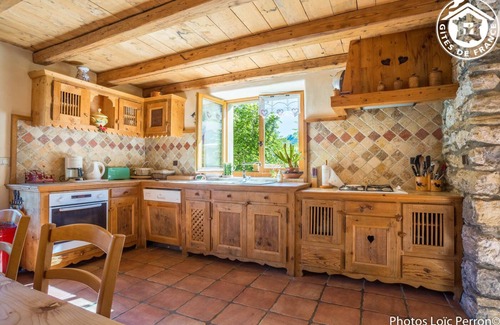 Le Cornix Casa | LES SAPINS - UGINE - Gîte