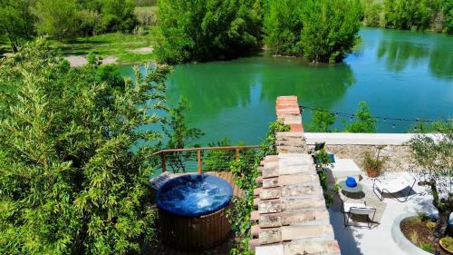 Belarga Casa | Les Terrasses de Bélarga - Maison d'hôtes - Piscine et Jacuzzi
