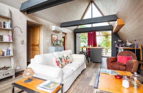 Saint-Martin-Labouval Casa | Les Trigones du Causse -Maison atypique avec Piscine Privée