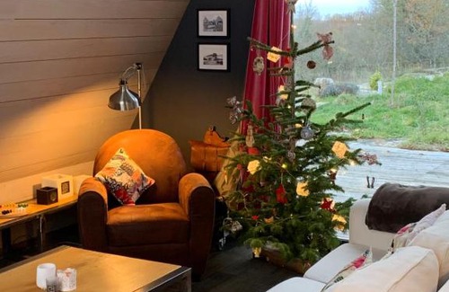 Saint-Martin-Labouval Casa | Les Trigones du Causse -Maison atypique avec Piscine Privée