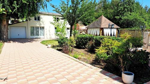 Les Breviaires Casa | Les Trois Palmiers - Jardin, Jacuzzi privatifs