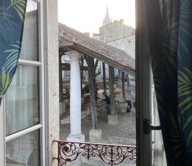 Villebois-Lavalette Apartamento | les vieilles Halles de Villebois
