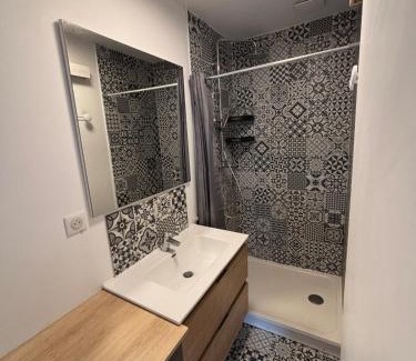 Brive-la-Gaillarde Apartamento | lesjolislogementsbrivistes Lélègant