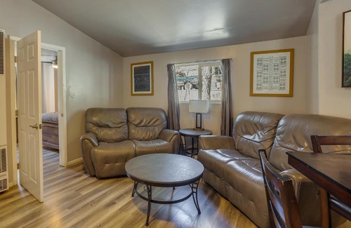 Fawnskin Casa | Less Than 1 Mi to Big Bear Lake Fawnskin Cottage with Grill
