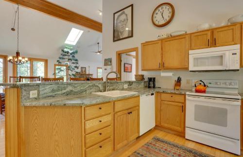 Tannersville Casa | Less Than 1 Mi to Camelback Resort Home with Pool Table!