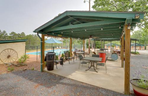 Greers Ferry Casa | Less Than 1 Mi to Devils Fork Recreation Area Cozy Cabin!