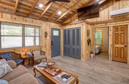 Greers Ferry Casa | Less Than 1 Mi to Devils Fork Recreation Area Cozy Cabin!