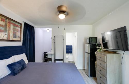 Greenwood Apartamento | Less Than 1 Mi to Dtwn Updated Studio in North Greenwood!
