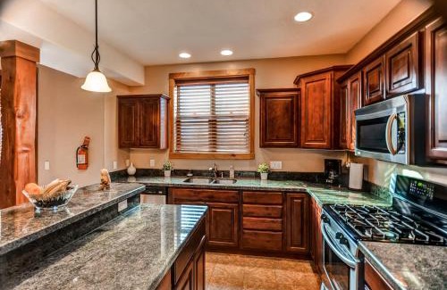 Pagosa Springs Apartamento | Less Than 1 Mi to Hot Spring Condo in Pagosa Springs!