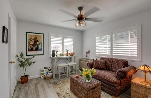 Old Southwest Apartamento | Less Than 1 Mi to Midtown Pet-Friendly Apt in Reno
