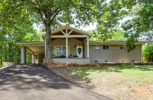 University Hills Casa | Less Than 1 Mi to Ole Miss! Serene Home with Large Yard