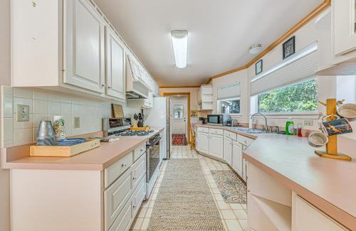 Cloudcroft Casa | Less Than 1 Mi to The Lodge Cloudcroft Home with Fireplace