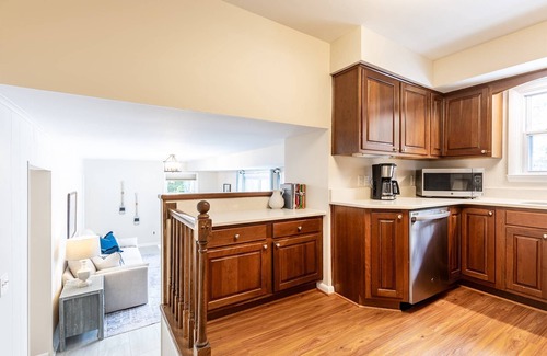 Annapolis Casa | Less than 1 mile to Navy Stadium, Fenced-in Yard and Dog-Friendly Home
