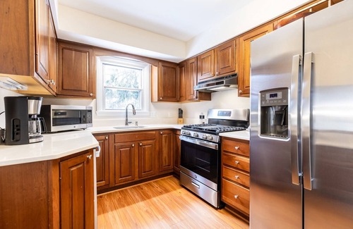Annapolis Casa | Less than 1 mile to Navy Stadium, Fenced-in Yard and Dog-Friendly Home