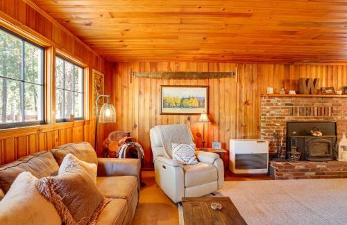 Trinity Center Casa | Less Than 2 Mi to Trinity Lake NorCal Getaway with BBQ