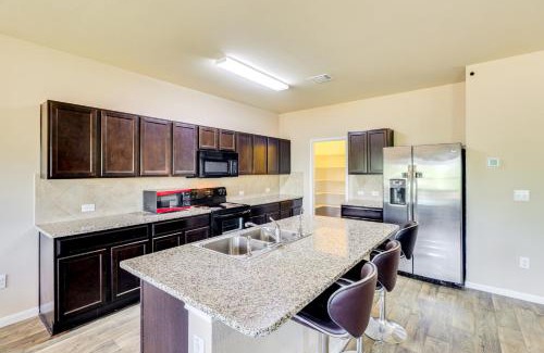 Manor Casa | Less Than 20 Mi to Dtwn Austin Home in Quiet Neighborhood