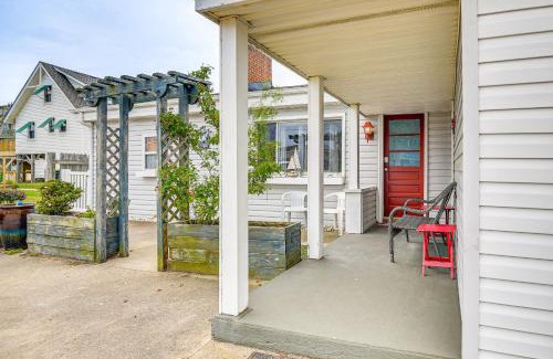 Colington Casa | Less Than half Mi to Beach Access and Pier OBX Getaway