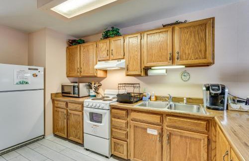 Red River Casa | Less Than Half-Mi to Red River Ski Area Townhome with Patio