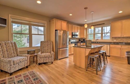 Lake Harmony Casa | Less Than Half-Mi to Skiing Lake Harmony Home with Hot Tub