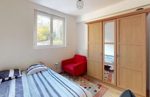 Anatole France Danton Apartamento | Lesueur RDC - 1 ch proche gare
