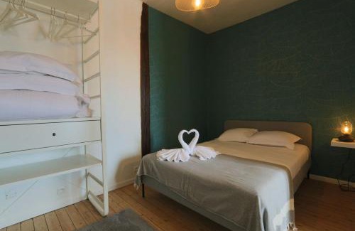 Old Town Apartamento | Let's take a walk in the woods