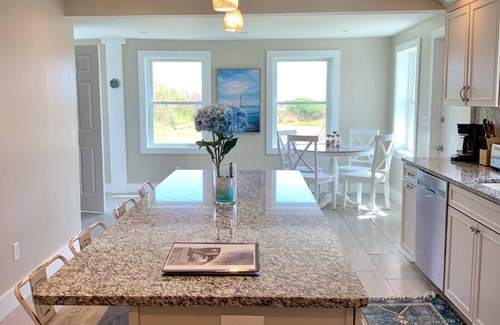 Green Hill Casa | Let the Sea Set You Free