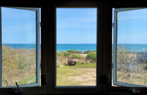 Green Hill Casa | Let the Sea Set You Free