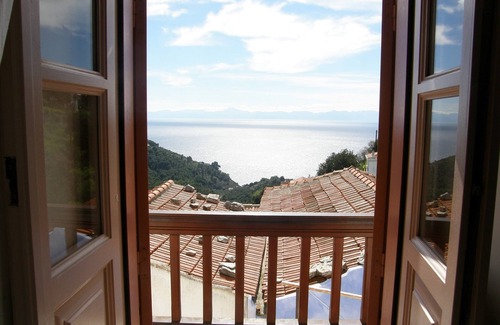 Alonissos Casa | Déjate escapar en las casas tradicionales de Ikia