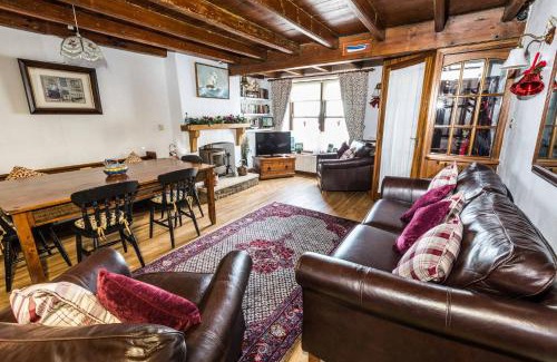 Staithes Casa | LetAway - Captain Cook's Cottage, Staithes