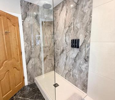 Southport Apartamento | Lethbridge Villa 49 3-bedroom Apartment with Garden, Fibre WiFi, free parking, sleeps 6