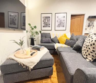 Southport Apartamento | Lethbridge Villa 49 Apartment 2 Super Fibre WiFi, free parking