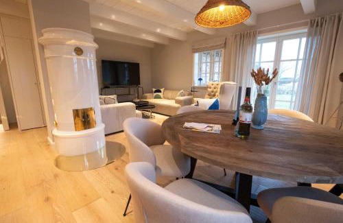 Oldsum Casa | Letj Ferhaaling