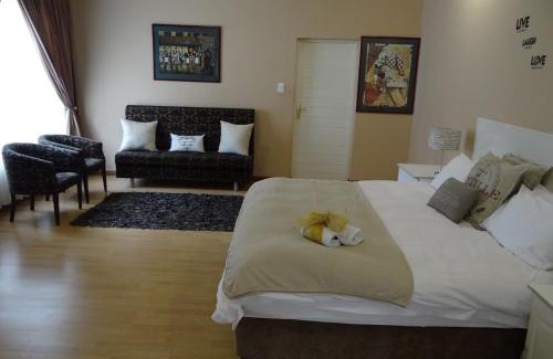Greater Johannesburg Metropolitan Area Cabina | Letlapa Lodge and Conference Centre