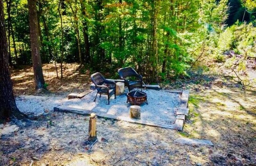 Rogers Cabina | Lets Get Cozy | RRG | hot tub | wifi