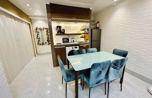 South Triangle Condominio | LetStay: 53-Sqm 1-Bedroom Condo In QC 704