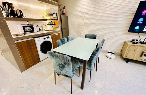 South Triangle Condominio | LetStay: 53-Sqm 1-Bedroom Condo In QC 704